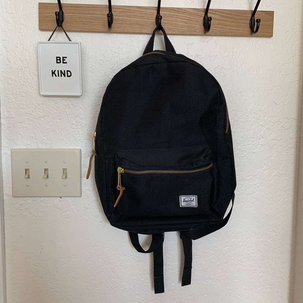 Herschel backpack - black w leather & gold hardware